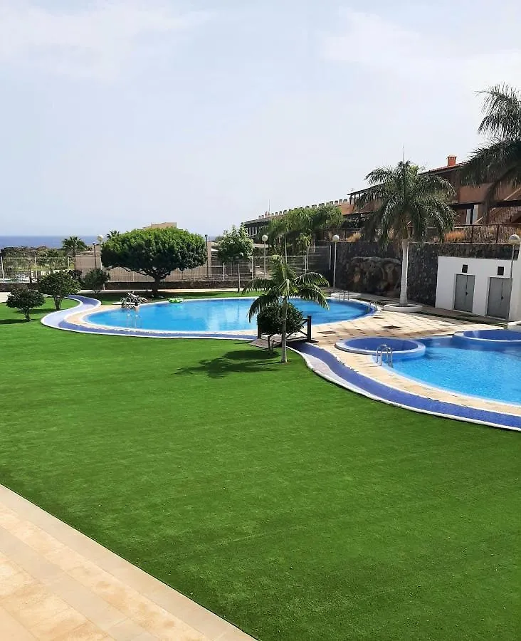 Comfortable 2-Bedrooms Rental Unit With Pool San Miguel de Abona Apartment